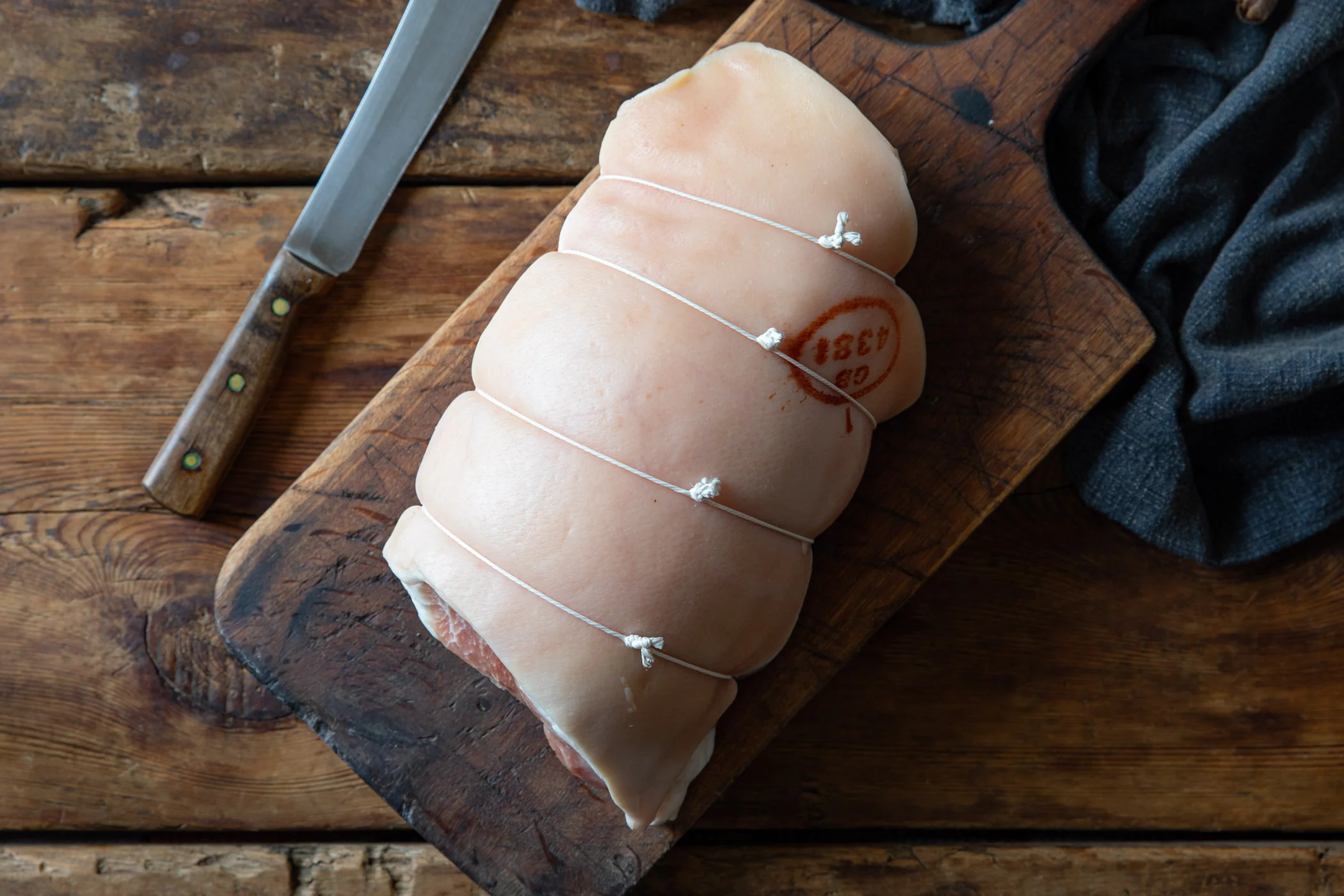 Dry-Cured York-Style Ham, Boneless & Uncooked - Image 3